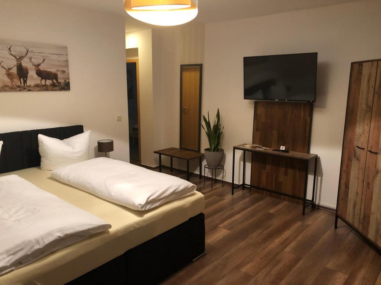 Hotel Garni Zum Rebstock Naumburg  Exterior foto